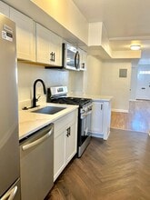 218 10th St NE in Washington, DC - Building Photo - Building Photo