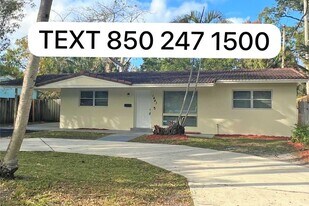 1449 SW 10th St in Fort Lauderdale, FL - Building Photo