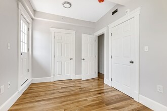 764 Columbia Rd, Unit 1 in Boston, MA - Building Photo - Building Photo