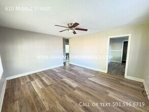 610 Middle St in North Little Rock, AR - Building Photo - Building Photo
