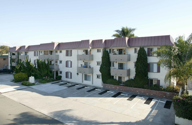 Diamond Pacific Luxury Apartments in San Diego, CA - Building Photo - Building Photo