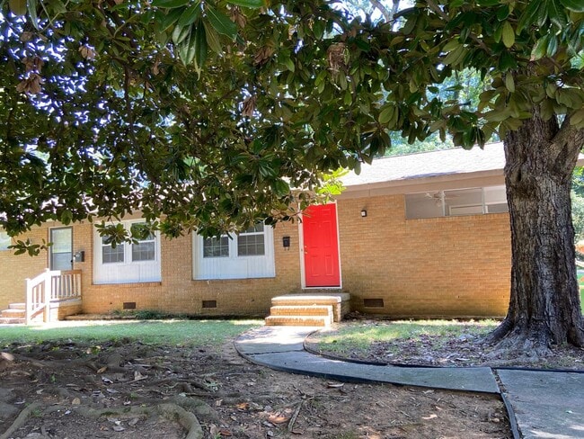 property at 521 Blendwood Dr
