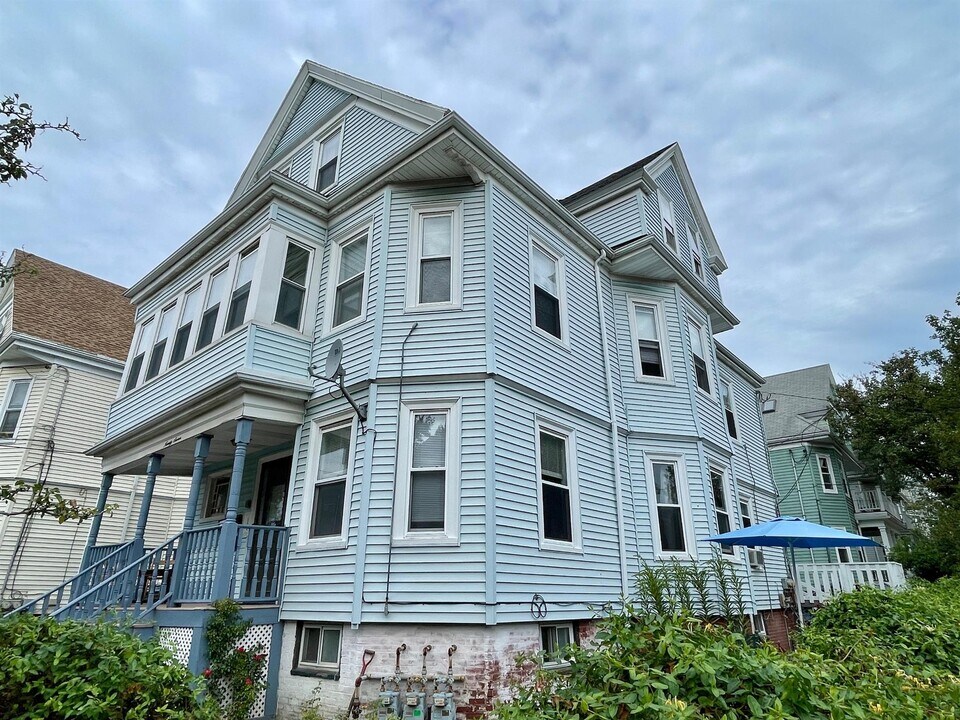 97 Morrison Ave, Unit 2 in Somerville, MA - Building Photo