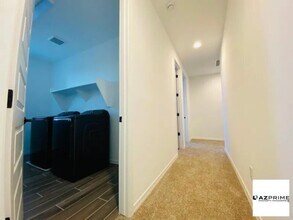 9025 W Denton Ln in Glendale, AZ - Building Photo - Building Photo