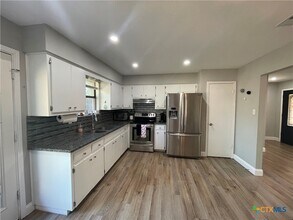 127 Sioux Cir in Cibolo, TX - Building Photo - Building Photo