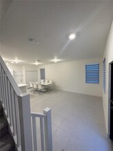 4227 NW 83rd Path in Doral, FL - Building Photo - Building Photo