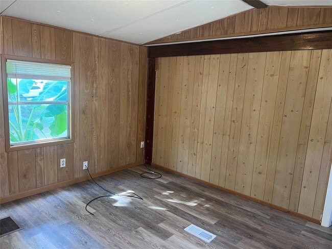 property at 111 W Mulberry Ave