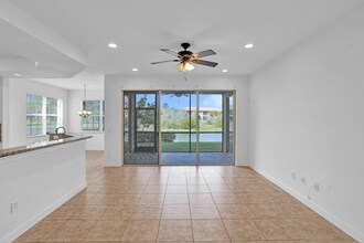 8231 NW 127th Ln-Unit -33-A in Parkland, FL - Building Photo - Building Photo