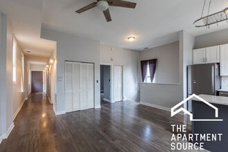 3220 W Augusta Blvd, Unit 3 in Chicago, IL - Foto de edificio - Building Photo