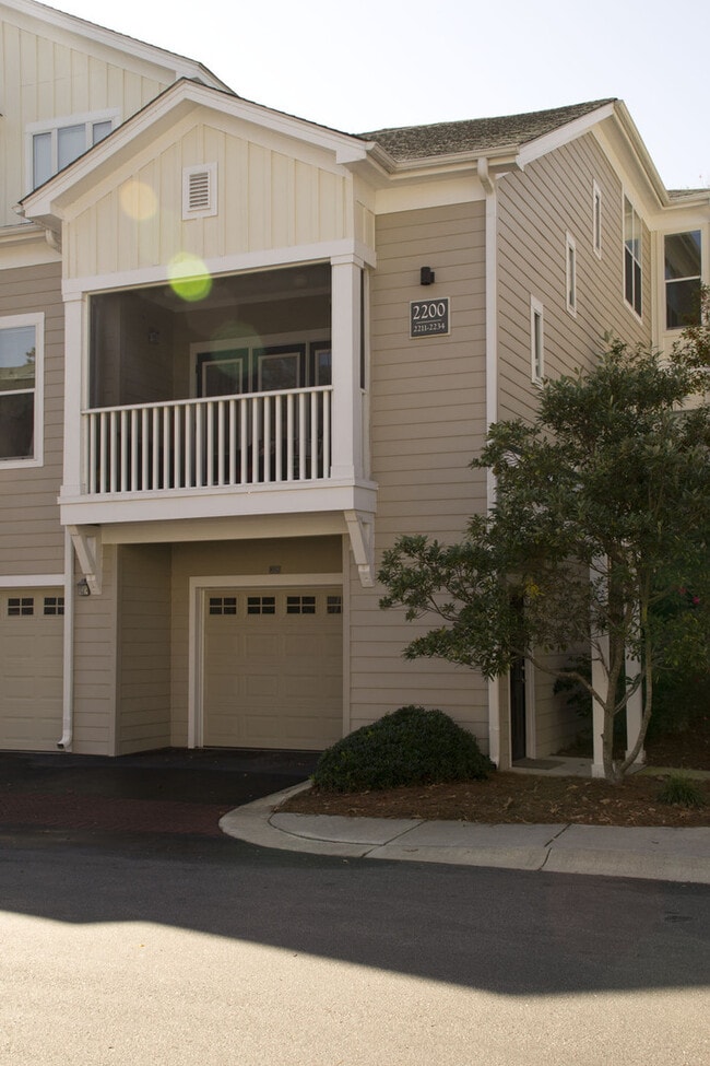 property at 2225 Egret Crest Ln