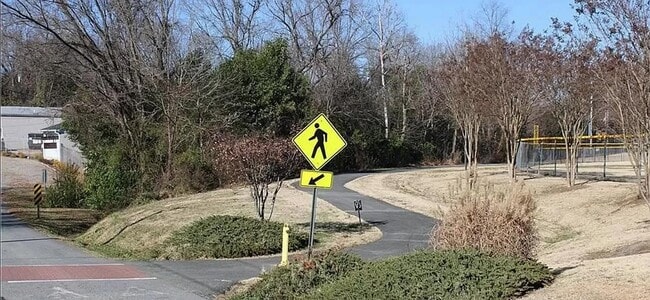 178 Cedar Dr NW in Concord, NC - Foto de edificio - Building Photo