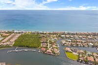 4102 S Ocean Blvd in Highland Beach, FL - Foto de edificio - Building Photo