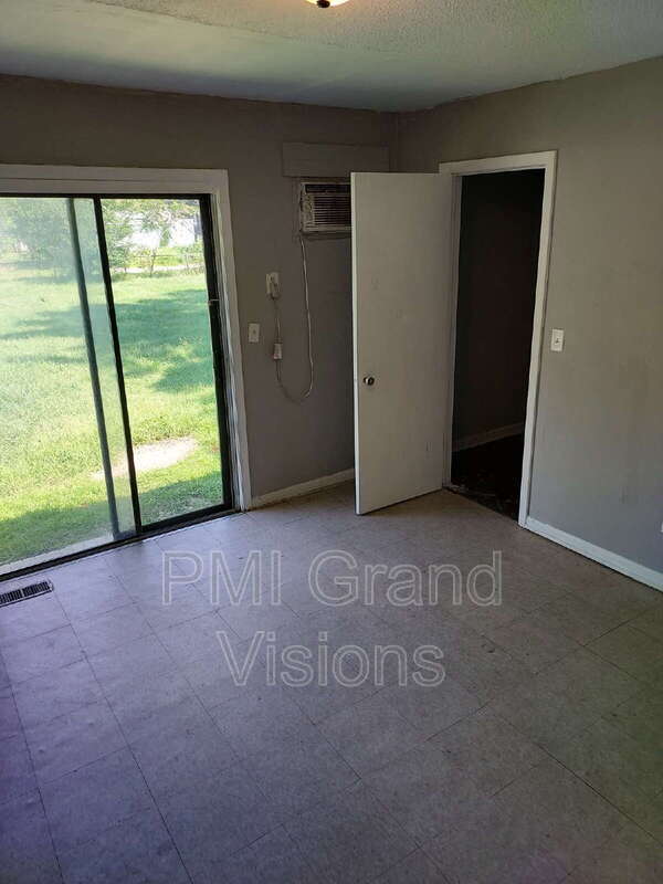 1624 N Water St in Decatur, IL - Building Photo - Building Photo