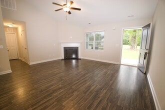 2013 Belgrade-Swansboro Rd in Maysville, NC - Building Photo - Building Photo