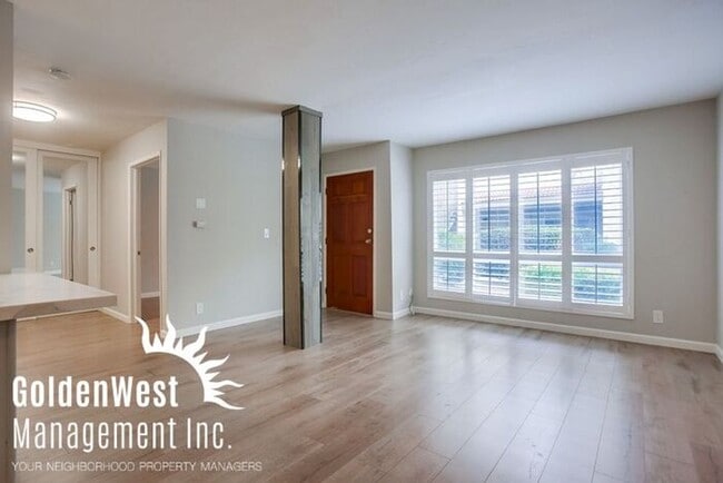 13754 Mango Dr in Del Mar, CA - Building Photo - Building Photo