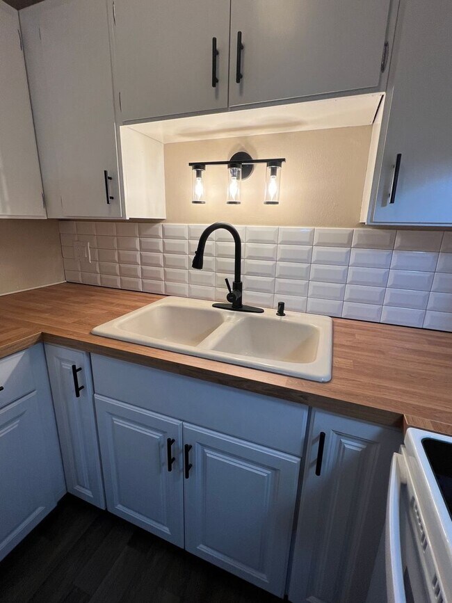 1029 SE 196th Ave in Portland, OR - Building Photo - Building Photo