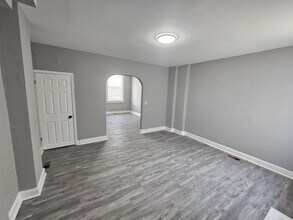 3016 Kenyon Ave in Baltimore, MD - Building Photo - Building Photo