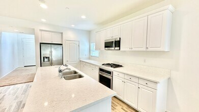 35640 Garrano Ln in Fallbrook, CA - Building Photo - Building Photo