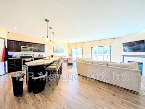 5286 Greenwood Dr in St. Paul, MN - Building Photo - Building Photo