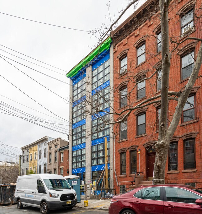 330-330.5 Fifth St in Jersey City, NJ - Building Photo - Building Photo