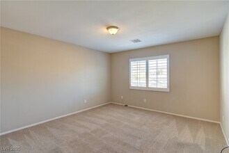 917 Sir Winston St in Henderson, NV - Building Photo - Building Photo