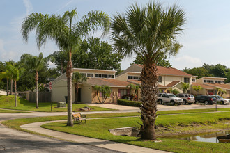 Southern Villas Apartments in Daytona Beach, FL - Building Photo - Building Photo