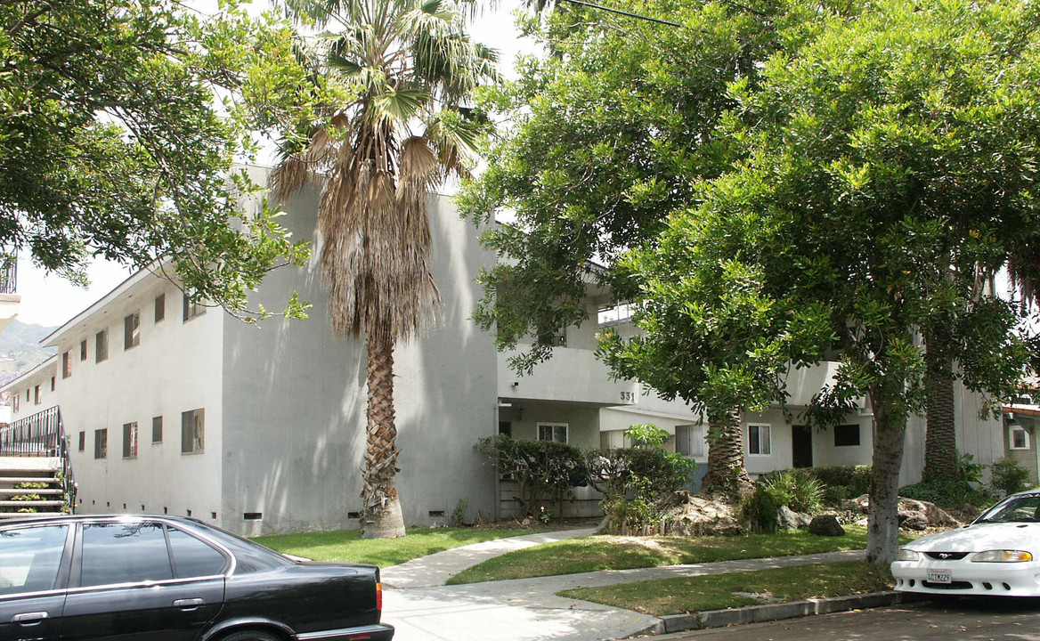 331-333 Cameron Pl in Glendale, CA - Building Photo