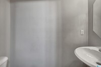 718 3rd St NE photo'