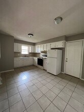 2531 E Pine Grove Pl in Springfield, MO - Building Photo - Building Photo