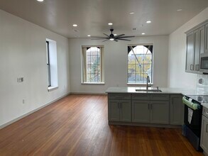 711 Chew St, Unit 3 in Allentown, PA - Foto de edificio - Building Photo