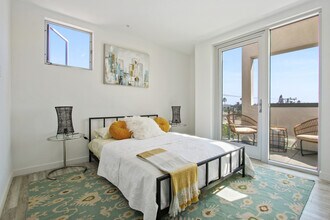 The Stanford West in Santa Monica, CA - Building Photo - Building Photo