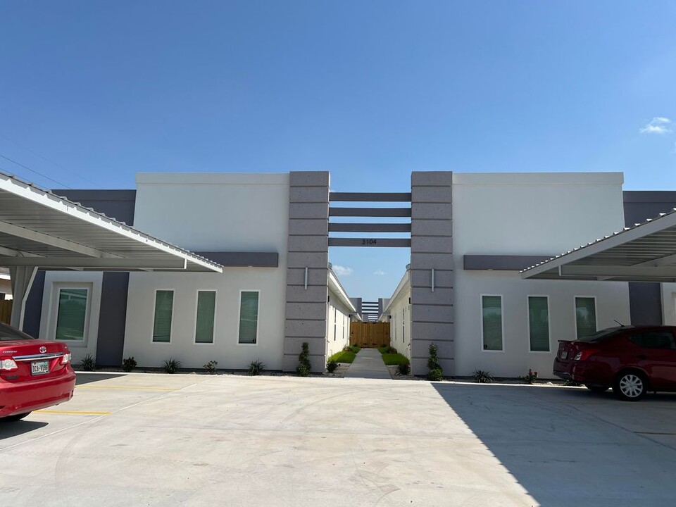 3104 W Driftwood St in Edinburg, TX - Building Photo