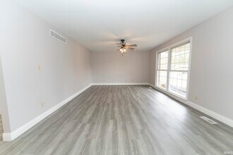 7877 Marywood Dr in Newburgh, IN - Building Photo - Building Photo