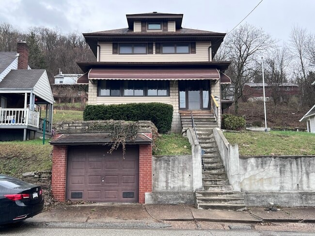 304 Marie St in Glassport, PA - Foto de edificio - Building Photo