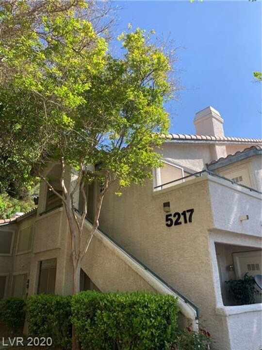 5217 Caspian Springs Dr in Las Vegas, NV - Building Photo