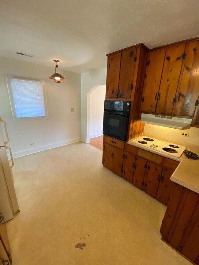 804 St James Cir in Charlottesville, VA - Building Photo - Building Photo