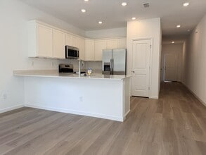 543 Holly Lks Dr in Orange Park, FL - Building Photo - Building Photo