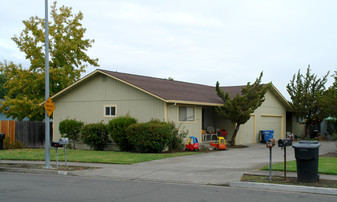 1211 Butte Ct in Santa Rosa, CA - Building Photo