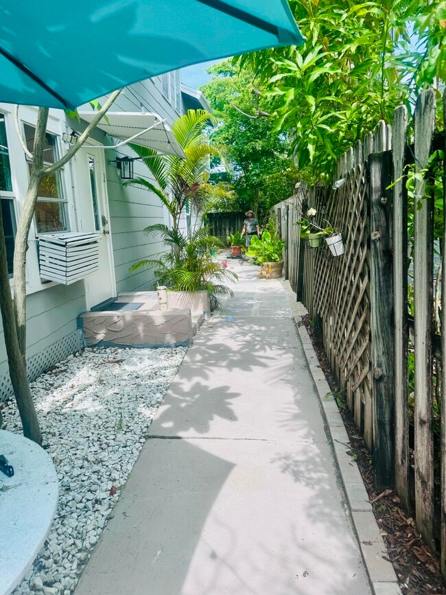 property at 204 S M St