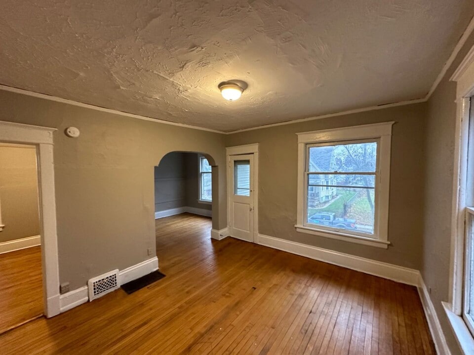 2535 N 16th St in Milwaukee, WI - Building Photo