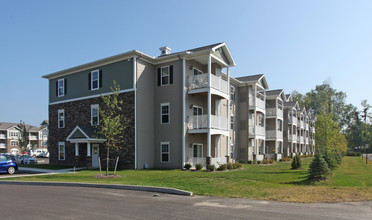 The Legends at North Ponds in Webster, NY - Foto de edificio - Building Photo