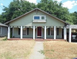 275 S Orr St in Stephenville, TX - Building Photo