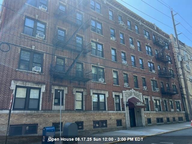 301 79th St in North Bergen, NJ - Building Photo