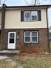 107 E 2nd St in Front Royal, VA - Building Photo - Building Photo