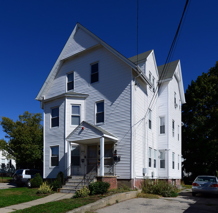 547 Academy Ave in Providence, RI - Building Photo