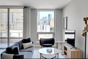 210 Wall St in Seattle, WA - Building Photo