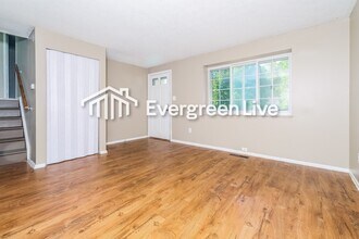 2578 Bethesda Ave in Columbus, OH - Building Photo - Building Photo