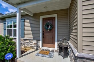 216 Lancaster Ave in Strasburg, PA - Building Photo - Building Photo