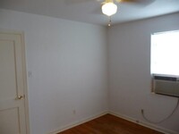 1036 Louise St photo'