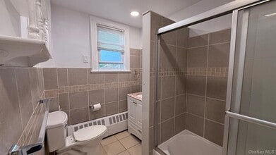 15 Prospect St in Great Neck, NY - Building Photo - Building Photo
